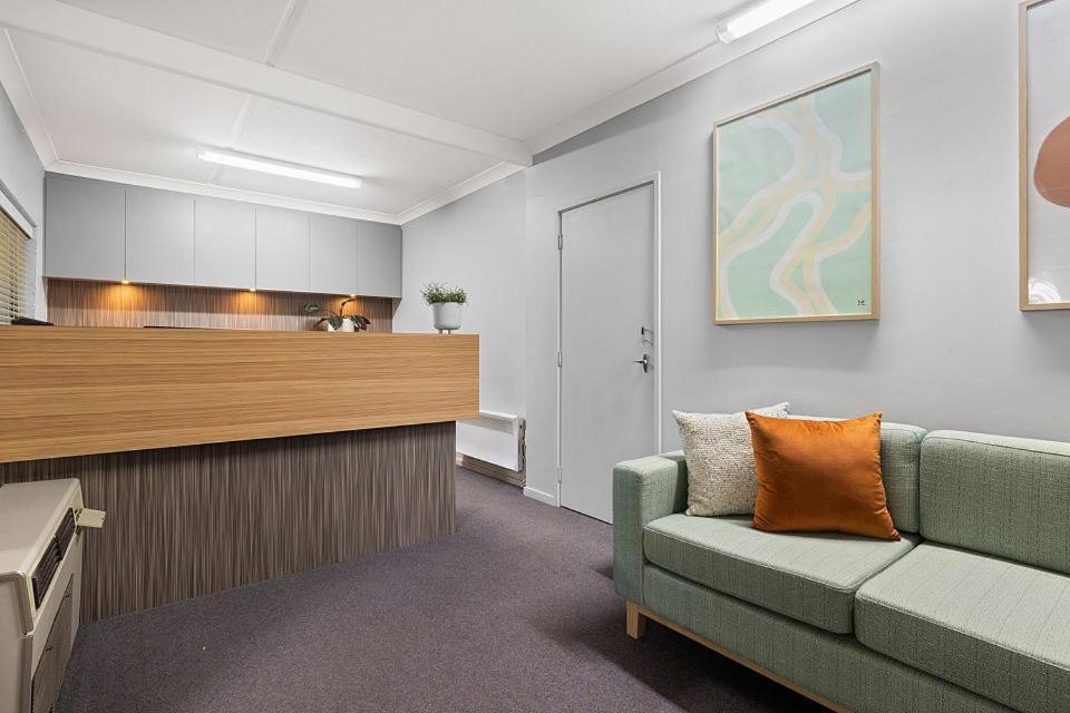 Oxley Court Serviced Apartments Camberra Exterior foto