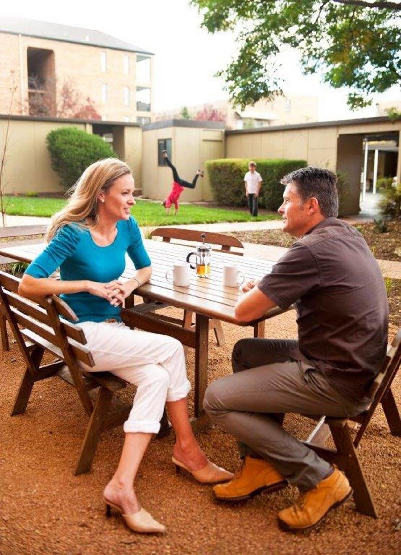 Oxley Court Serviced Apartments Camberra Exterior foto