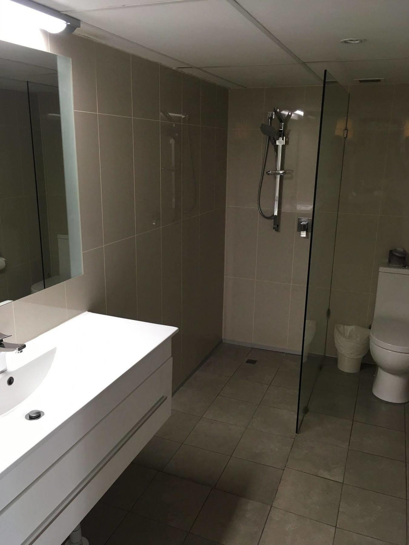 Oxley Court Serviced Apartments Camberra Exterior foto